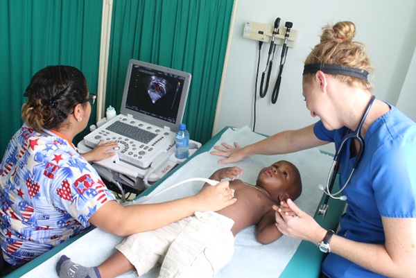 La jornada se llevó a cabo durante dos días para cuidar la salud cardiovascular de los niños de la zona Este del país