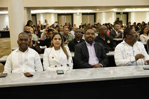 SNS capacita personal hospitales sobre procedimiento atención a pacientes extranjeros.