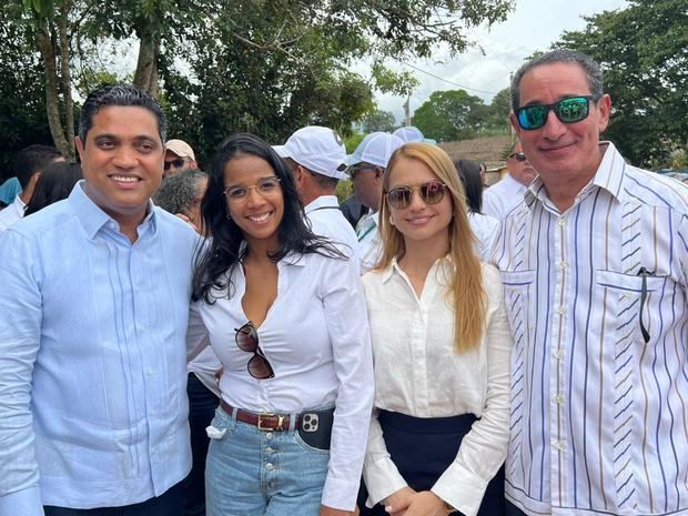 Yamilka Cruz saluda iniciativa del Ministro David Collado para continuar la carretera Belarminio Ramírez en Junumucú