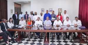 Líderes comunitarios de Cotuí destacan el acuerdo con Barrick Pueblo Viejo, logrado tras seis meses de negociación