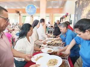 La jornada inició con un show artístico a cargo de destacados cantautores, entre ellos: Pastor Micky, Cinthya Montero, CDK, Braho, Charly, Eddy Soto y Carlos Brito.