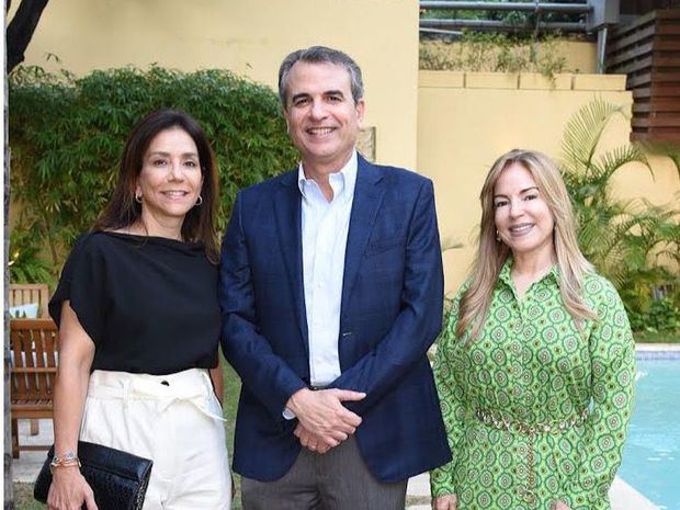 Michelle Morales, Ramón Franco y Flor Hernández.