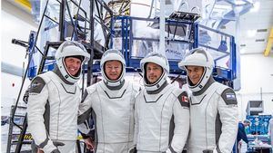 Fotografía cedida por Axiom Space donde aparece la tripulación de la Misión Axiom 1 (Ax-1) que viajará en una nave espacial de SpaceX a la Estación Espacial Internacional, (i-d) el piloto Larry Connor; el comandante, Miguel López-Alegría; el especialista, Mark Pathy, y el especialista, Eytan Stibbe.