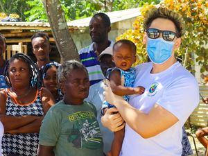 Fundación Dr. Milton Herrera lleva alegría a los Dominicanos en Semana Santa