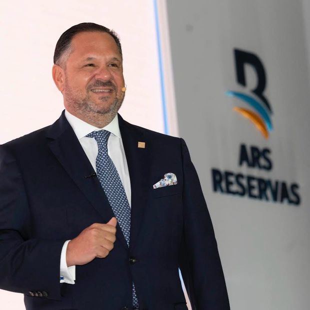 El vicepresidente ejecutivo de ARS Reservas, Henry Fuentes, asegura que esa entidad entra en una etapa de expansión para brindar servicios de salud de calidad a todos los dominicanos.
