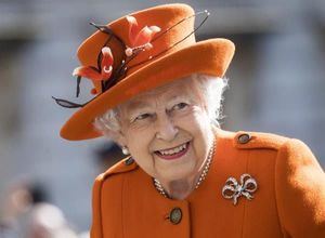 Isabel II celebra en privado sus 96 a&#241;os, la soberana brit&#225;nica m&#225;s longeva