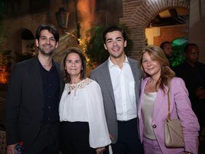 Carlos Reid, Miriam Armenteros, José Javier Torrón y Mónica Armenteros de Torrón.