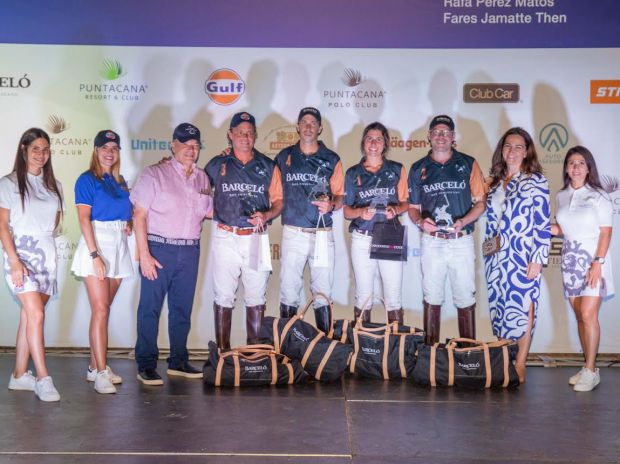 Don Frank Rainieri, Juan Tomás Díaz Infante, Agustín Arestízabal, Stefania Spitale, Pedro Castillo y Chiara Pennacchio.