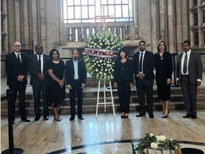 DIGEIG y Efemérides Patria realizan ofrenda floral a Ulises Francisco Espaillat por el dí­a Nacional de la ética Ciudadana