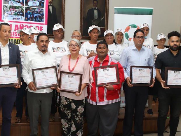 Personalidades distinguidas por el Movimiento Feminista Hermanas Mirabal.  
 