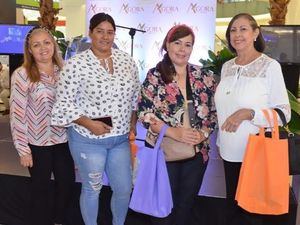 Esther Taveras, Cindy Quezada, Angela Echavarría y Olga Padilla.