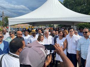 Presidente del PRD inaugura estatua en honor a José Francisco Peña Gómez en Mao provincia Valverde