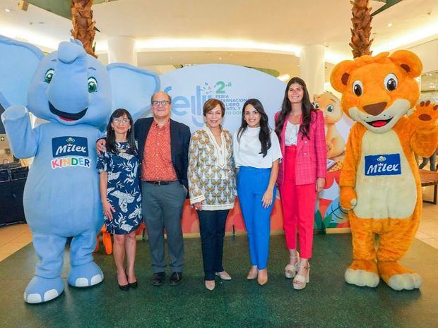 Roció Sánchez, Juan Carlos Toral, Carmen Esteva de Marranzini, Franchesca Francisco y Jennifer Elías.