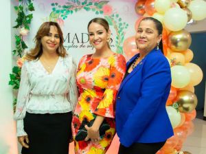 Amerfi Cáceres, Wanda Sánchez e Isabel Cordeo.