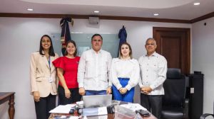 Apordom y Universidad Marítima de Panamá acuerdan programas de formación académica