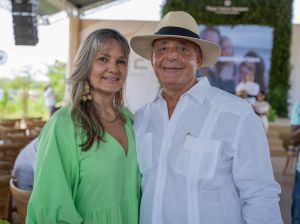 Crestana de Alvarez y Francisco Alvarez.
