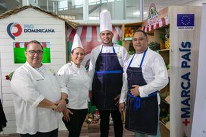 Federico Marcos, Solángel Velázquez, Reynaldo
Cruz y Miguel Rincón..