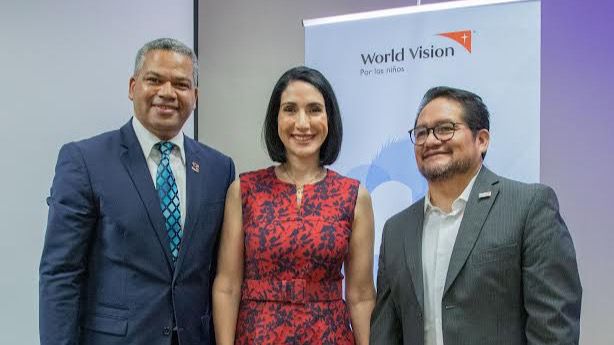 Johnny Bidó, Raquel Arbaje y Juan Carlo Ramirez.