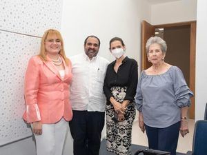 Denisse Sánchez, César Miguel, María del Carmen Ossaye y Lisette Vega.