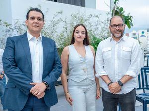 Robert Muniz, Melisa Rosado y Franklin Jaquez.