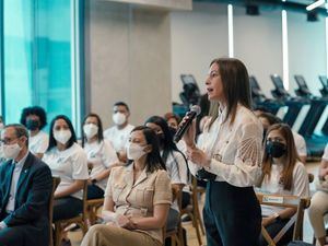 La señora María Povedano, vicepresidenta ejecutiva de Gestión Humana, Transformación Cultural y Sistemas y Procesos del Popular, encabezó el encuentro.
