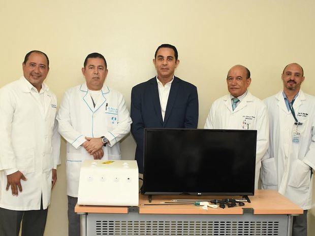 Fundación Dominicana de Urologí­a Dr. Pablo Mateo donó equipo residencia de Urologí­a del Hospital Moscoso Puello
