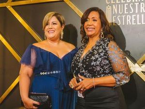 Dora Tezanos y Daysi Medina.