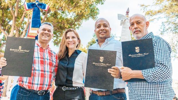 Alcaldesa Carolina Mejía entrega nuevo parque a vecinos de Costa Caribe
 