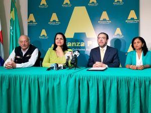 Alianza País reclama al Presidente se cumplan los acuerdos para mejorar las condiciones hospitalarias en el país.