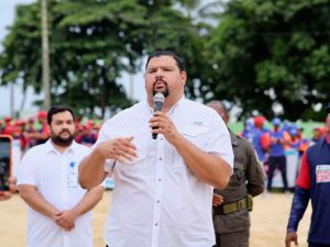 Franklin Soriano, coordinador del Plan Social de la Refinería Dominicana de Petróleo, Refidomsa.