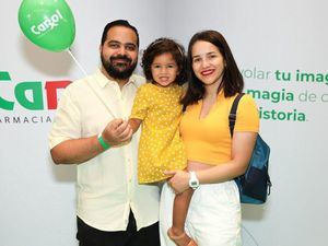 Fernando Suriel, Laura Fernández y Coral Suriel.