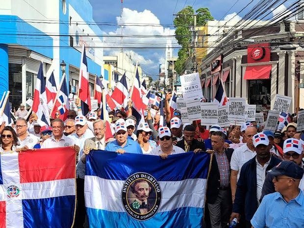 Un aspecto de la Marcha Patriótica en Santiago.