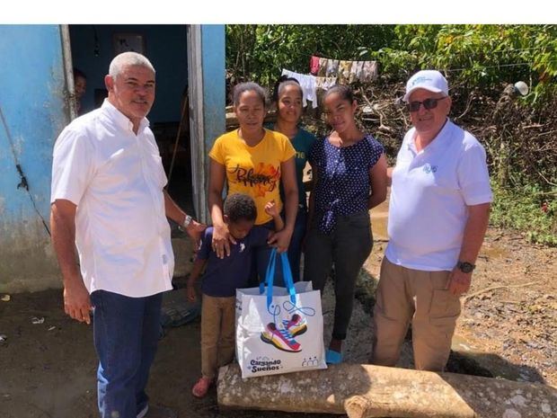 Iglesia Fundamento Bíblico entrega ayuda humanitaria a damnificados de Higüey, Hato Mayor y Sabana de la Mar