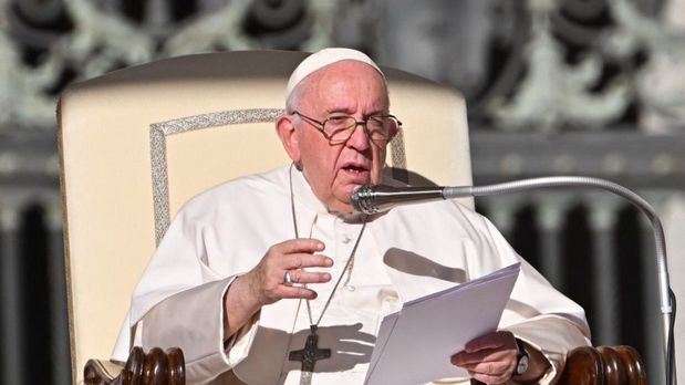 El papa pide aprender de la historia ante el peligro de guerra nuclear.