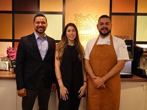 Huascar Beltré, María Antuñano y Francisco Gómez, equipo Nestlé.