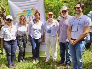 Kirsys Abreu, Patricia Abreu, Ana Rivera, Rosa M. Bonetti, Miguel Ceara Hatton, Giancarlo Objio. 