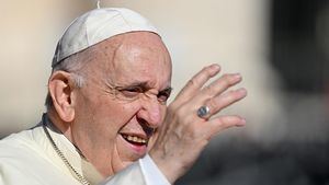 El papa Francisco exhorta a alcaldes a evitar la desidia en cumbre del clima