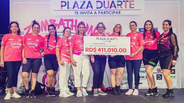 Plaza Duarte e Hipermercados Carrefour realizan Zumbaton a beneficio de Mujeres Solidarias