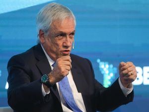 Sebastián Piñera, expresidente de Chile, participa en el cierre del foro de ABECEB “Otro Cambio Climático”, hoy en Buenos Aires, Argentina.