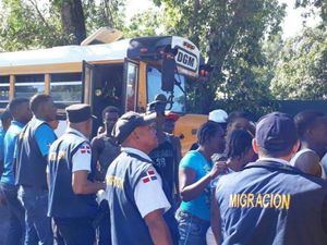 Migración detiene a 188 haitianos indocumentados en Bonao