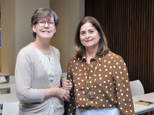 María Cristina Rodríguez Marchena y Leonor Elmudesí.
