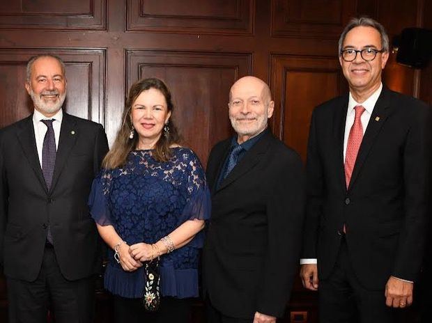 Stefano Queirolo Palmas, Margarita Miranda de Mitrov, Eduardo Villanueva  y José Mármol.