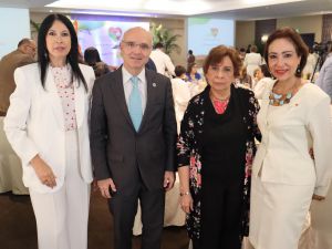 Ana Cristina Martínez, Mauricio Ramírez Villegas, Miriam de Grateraux y Rosa Maria Nadal.
