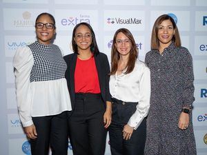 Yohanna López, Ruth Pérez, Jogelina Durán y Magda Sánchez.