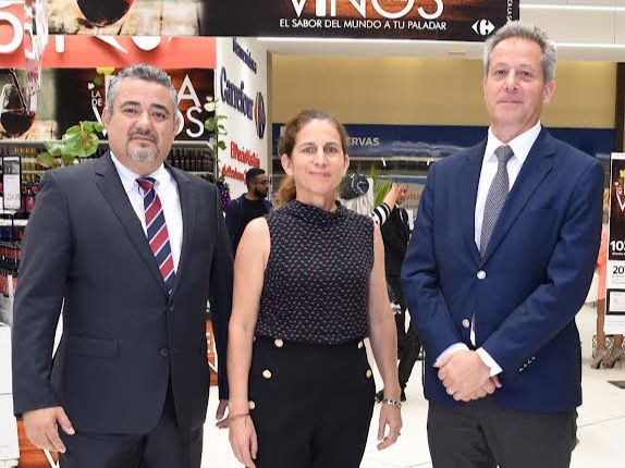 Gerardo Garcìa, Karine Noetinger y Olivier Pellin.