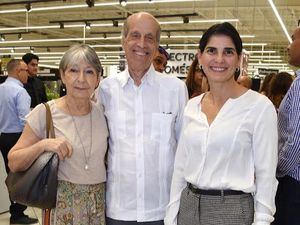 Elisabeth de Puig, Max Puig y Sandra Manolo.