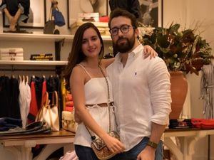Victoria Aris y Mauricio Tonos.