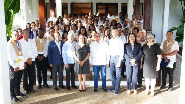 INFOTEP entrega títulos y certificados a 80 colaboradores de Casa de Campo - Costa Sur Dominicana.