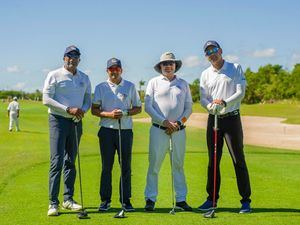 Claudio Guzmán, José Olivero, Roberto Cabañas, Gregori Soriano.