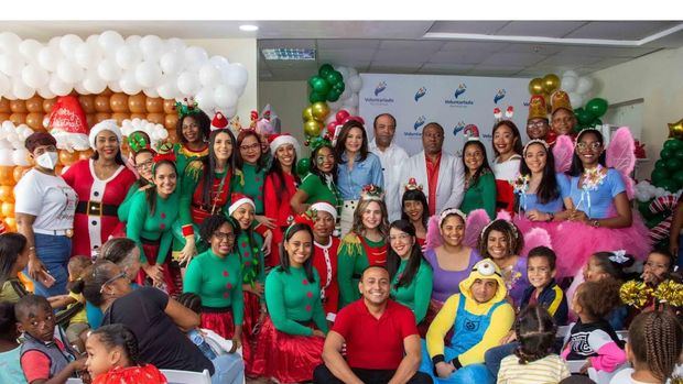 Voluntariado Banreservas lleva alegría al Hospital de Los Mina.